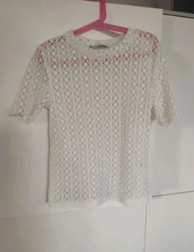 Bershka Top tee shirt broderie XS / S